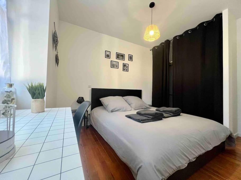 Appartement Climatise 4 Personnes / Centre-Ville Besançon Kültér fotó